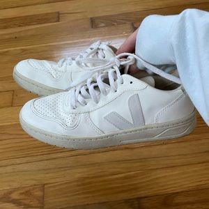 Veja V-10 Sneakers